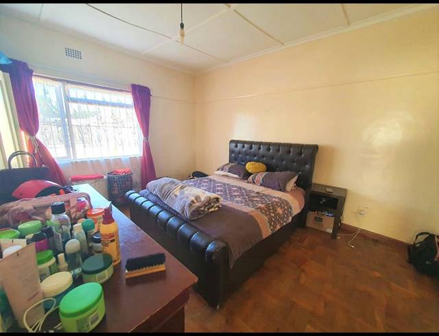2 BEDROOM HOUSE TO LET IN RICHMOND ESTATE